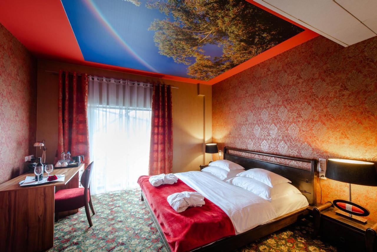 Hotel Lenart Wieliczka Dış mekan fotoğraf